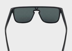  Louis Vuitton unisex Black Waimea Square Sunglasses