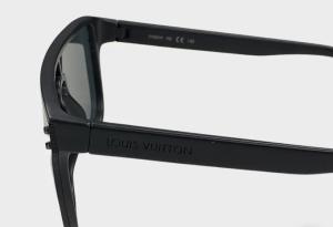  Louis Vuitton unisex Black Waimea Square Sunglasses